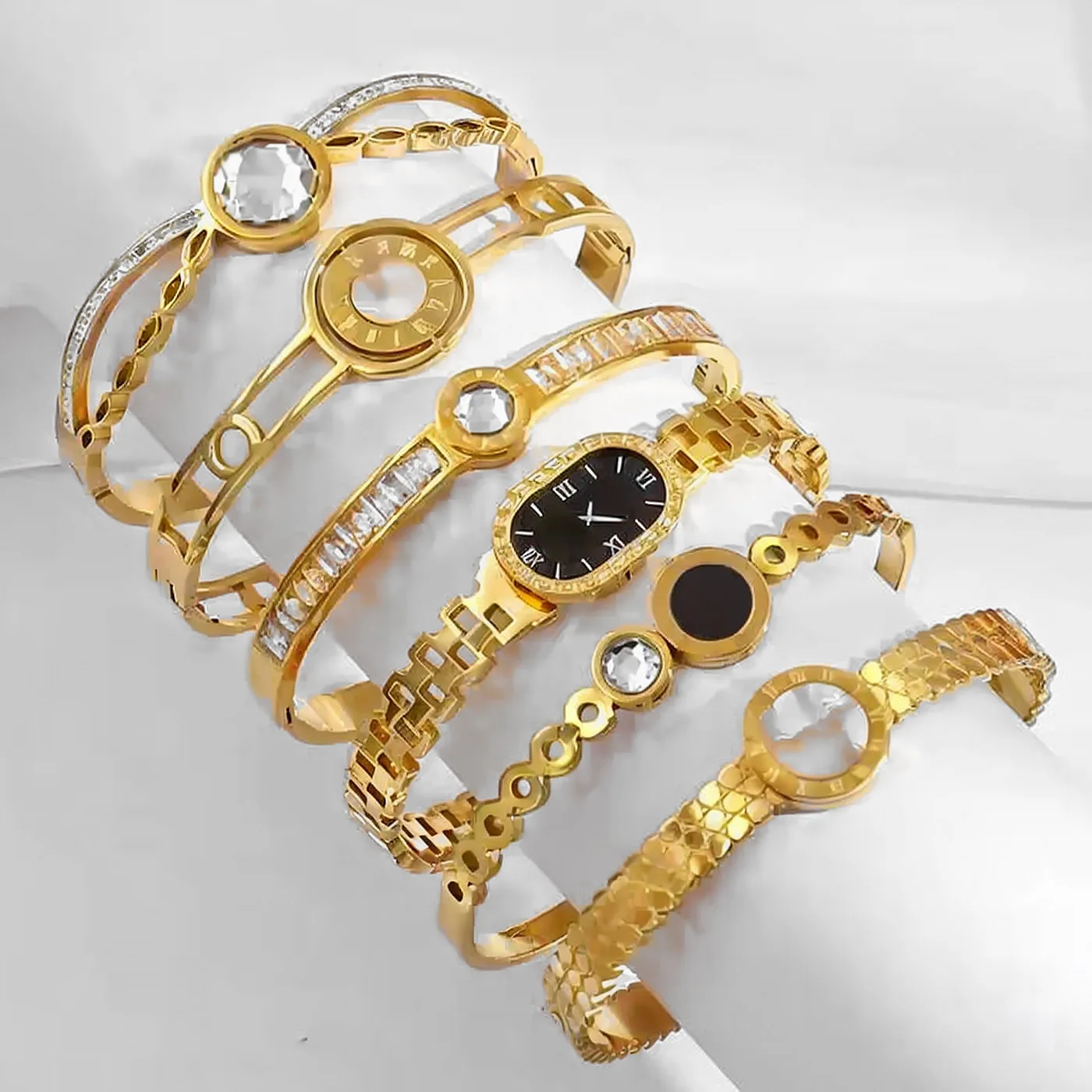 High End Stainless Steel Diamond Roman Numerals Bracelet Delicate 18K Gold PVD Plated Watches Bangle for Women