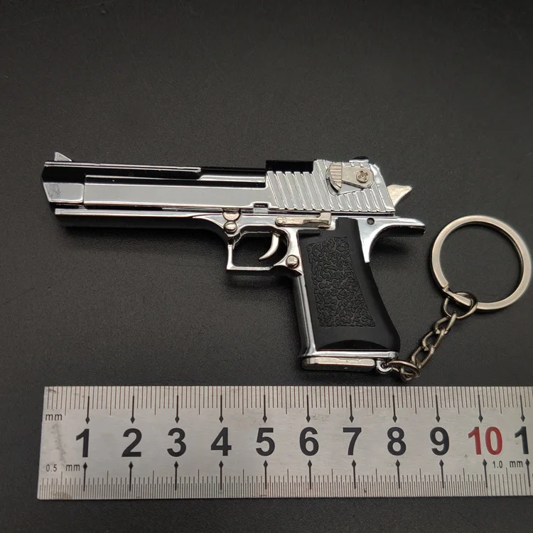Factory Direct Sales 1:3 Mini Desert Eagle Pendant Gift Toy Weapon Key Chain Gun Shape Metal Keychain
