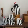 Black and white stripes -1 pot, 4 cups