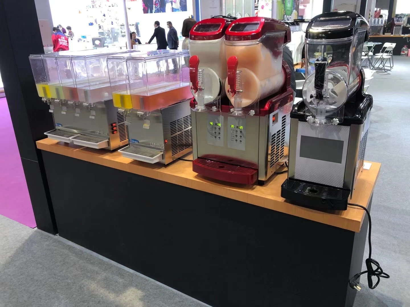 イタリアのぬるぬるした冷凍ドリンクグラニタマルガリータグラニ