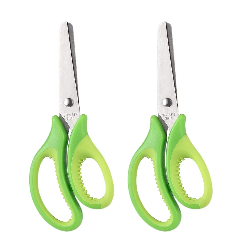 	Kitchen use stainless steel scissors