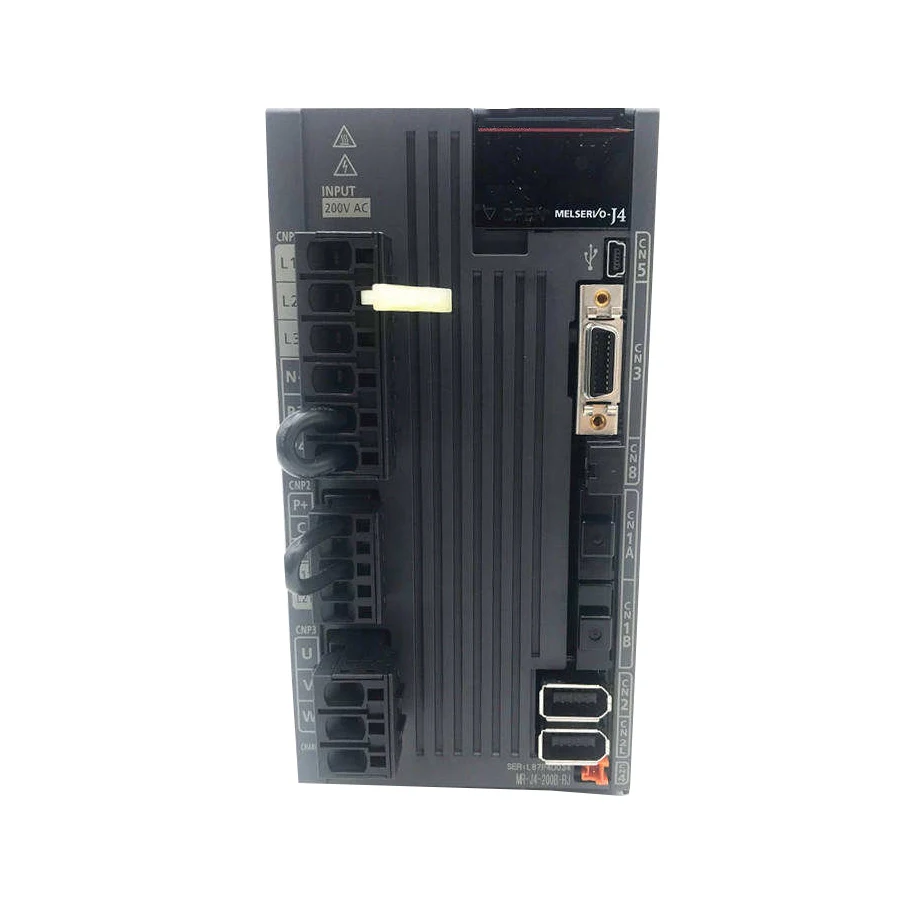 Új, eredeti MR-J4-200B-RJ MELSERVO-J4 sorozatú szervohajtómű, 2,0 kW teljesítménnyel. Nagysebességű válaszidőt, nagypontosságú pozícionálást és több biztonsági védőfunkciót kínál. Különleges, egyedi felületi tervezéssel.