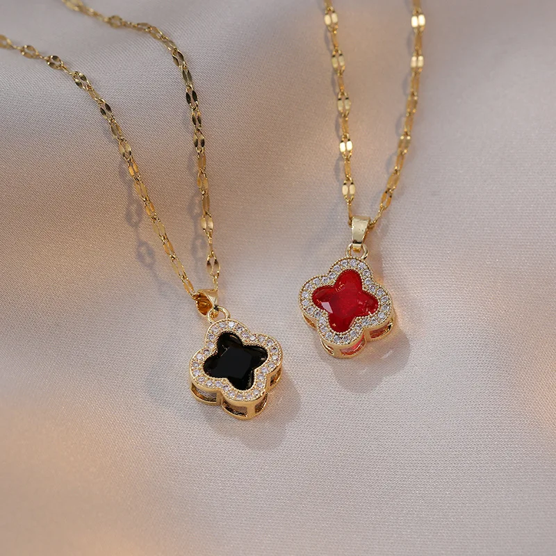 18K Gold Black Clover Pendant Necklace