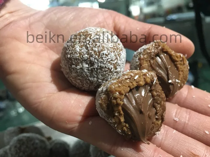 Chocolate Filled Energy Balls Making Machine Date Balls Encrusting Machine Peanut Butter Protein Energy Bites Production Line