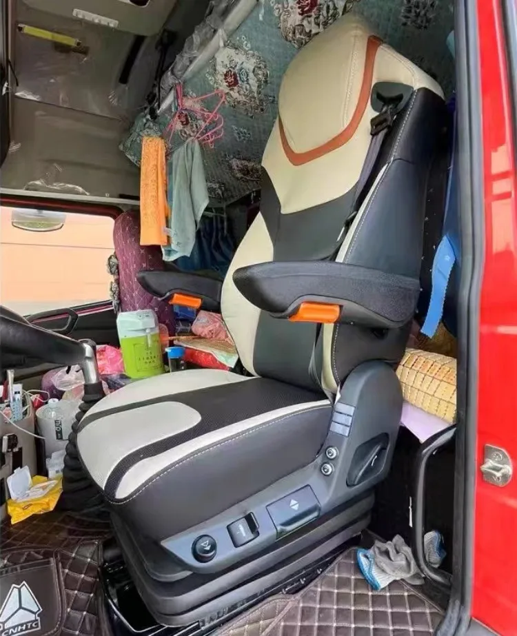 壺屋 Сиденье водителя с пневматической подвеской AZ1662511076