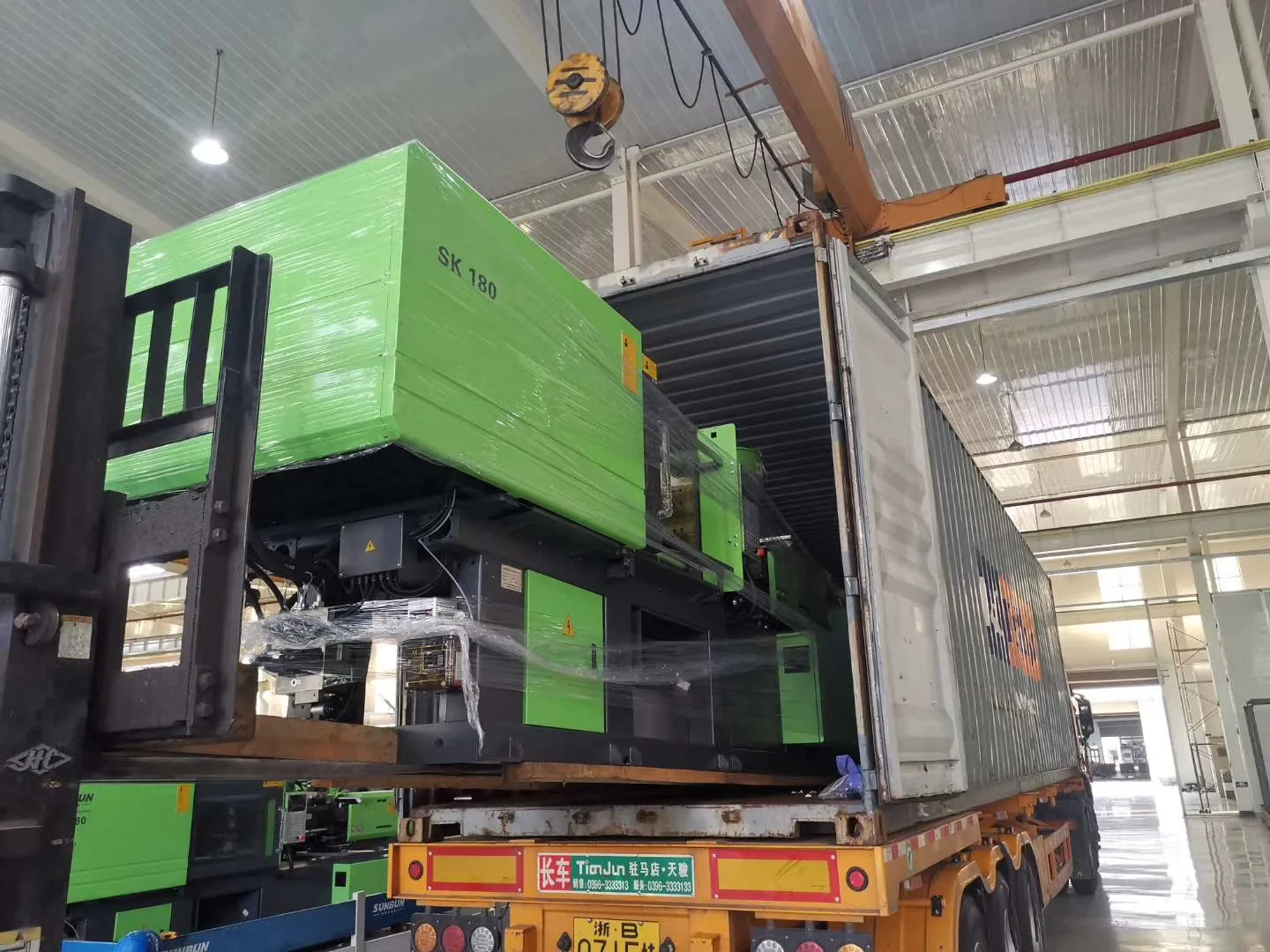 Full Automatic Horizontal Bumper Injection Molding Machine Plastic Auto