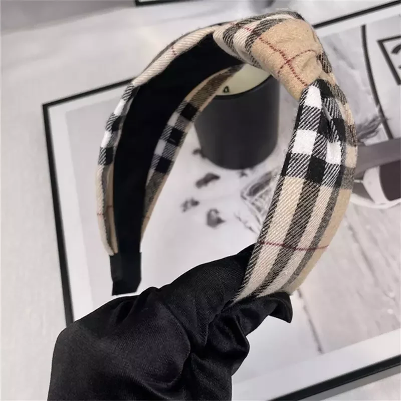 Burberry hotsell headband sample