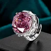 Anillo de platino con rosa seca, tamaño abierto.