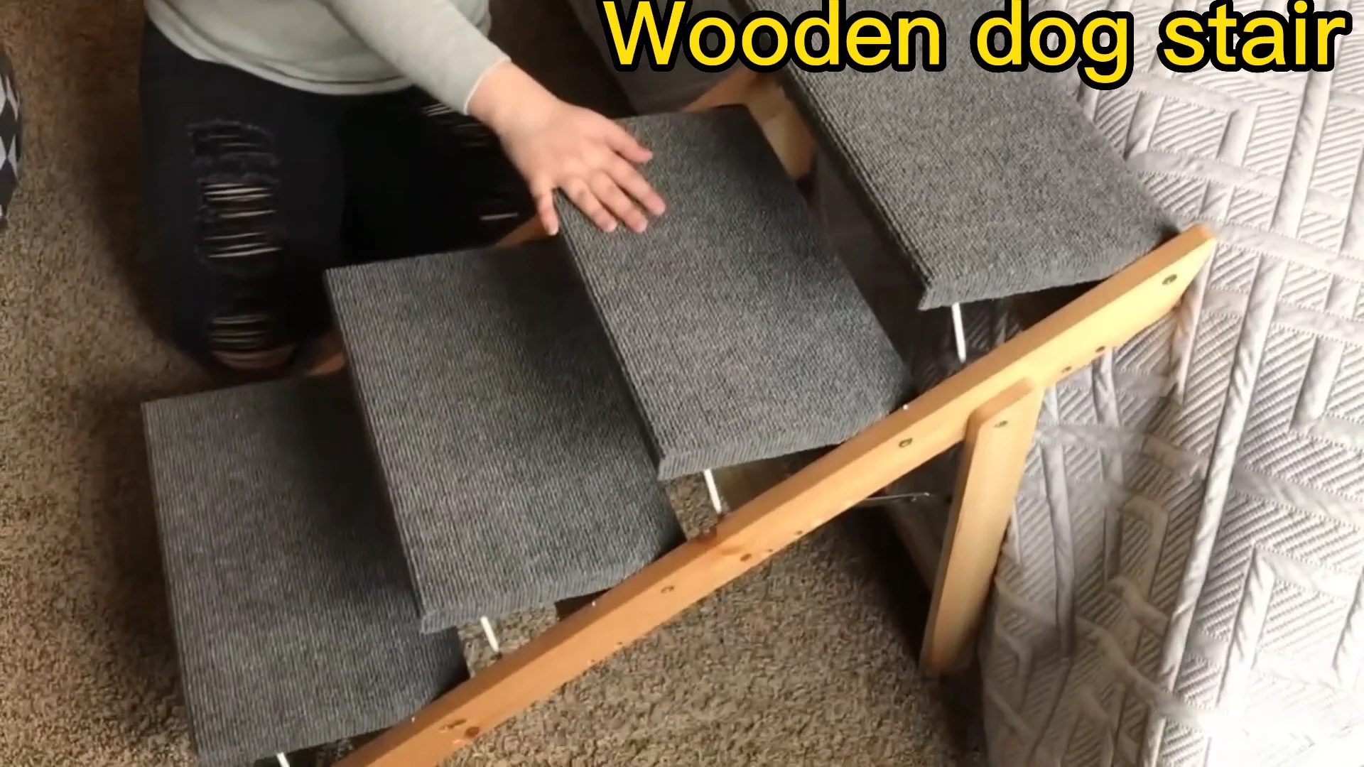 Easy Storage Wooden Dog Stair Foldable Pet Stairs With 4 Levels For