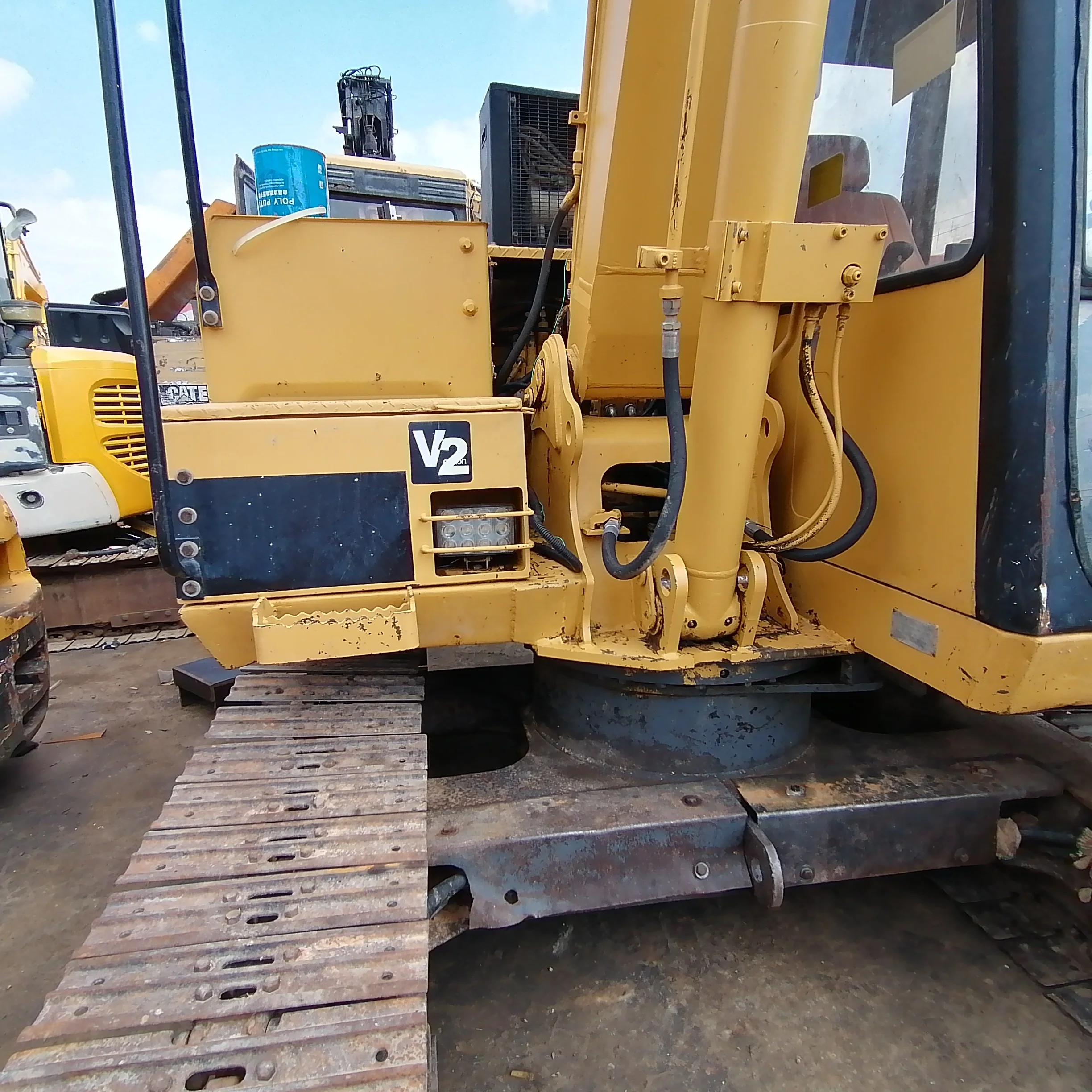 High Effciency 7 Ton Mini Used Caterpillar E70b Crawler Excavator Cat E 70b Excavadora Sale Price