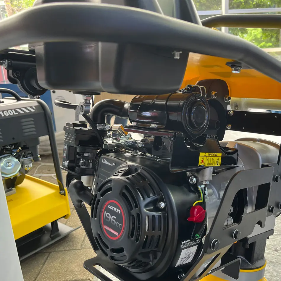 Измельчитель почвы с бензиновым двигателем для эффективного затемнения грунта