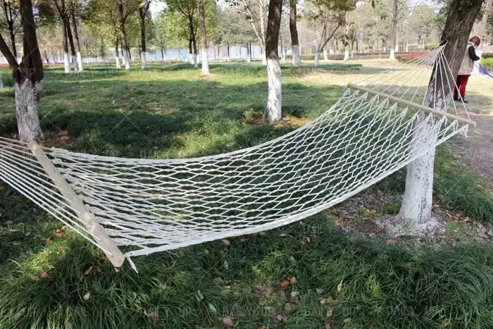Breathable Cotton Net Hammock With Lightweight Strong Ropes Balance Beam For Outdoor Leisure Courtyard Camping Hiking