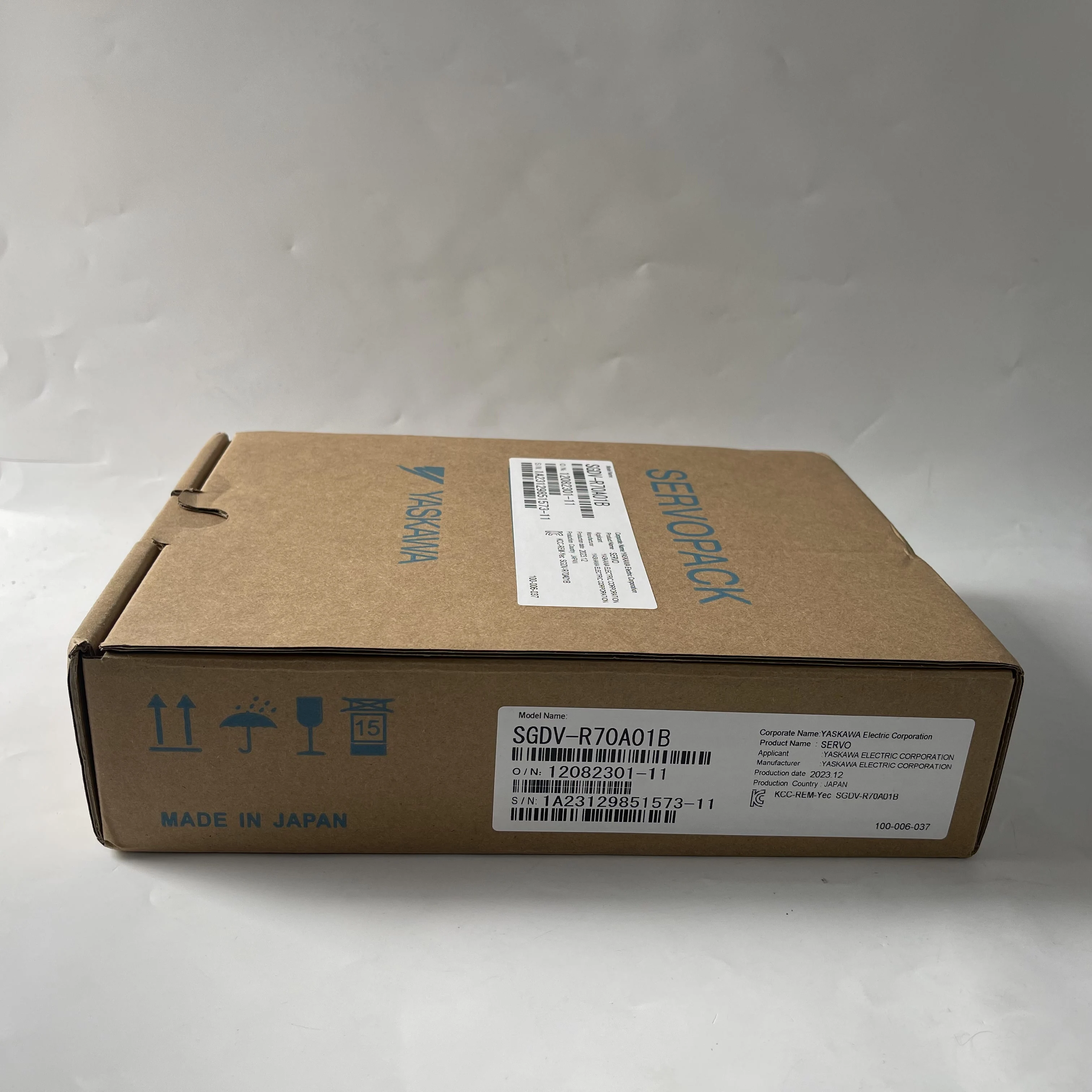 YASKAWA Servopack Servo Drive SGDV-R70A01B YASKAWA Servopack Servo Drive SGDV-R70A01B