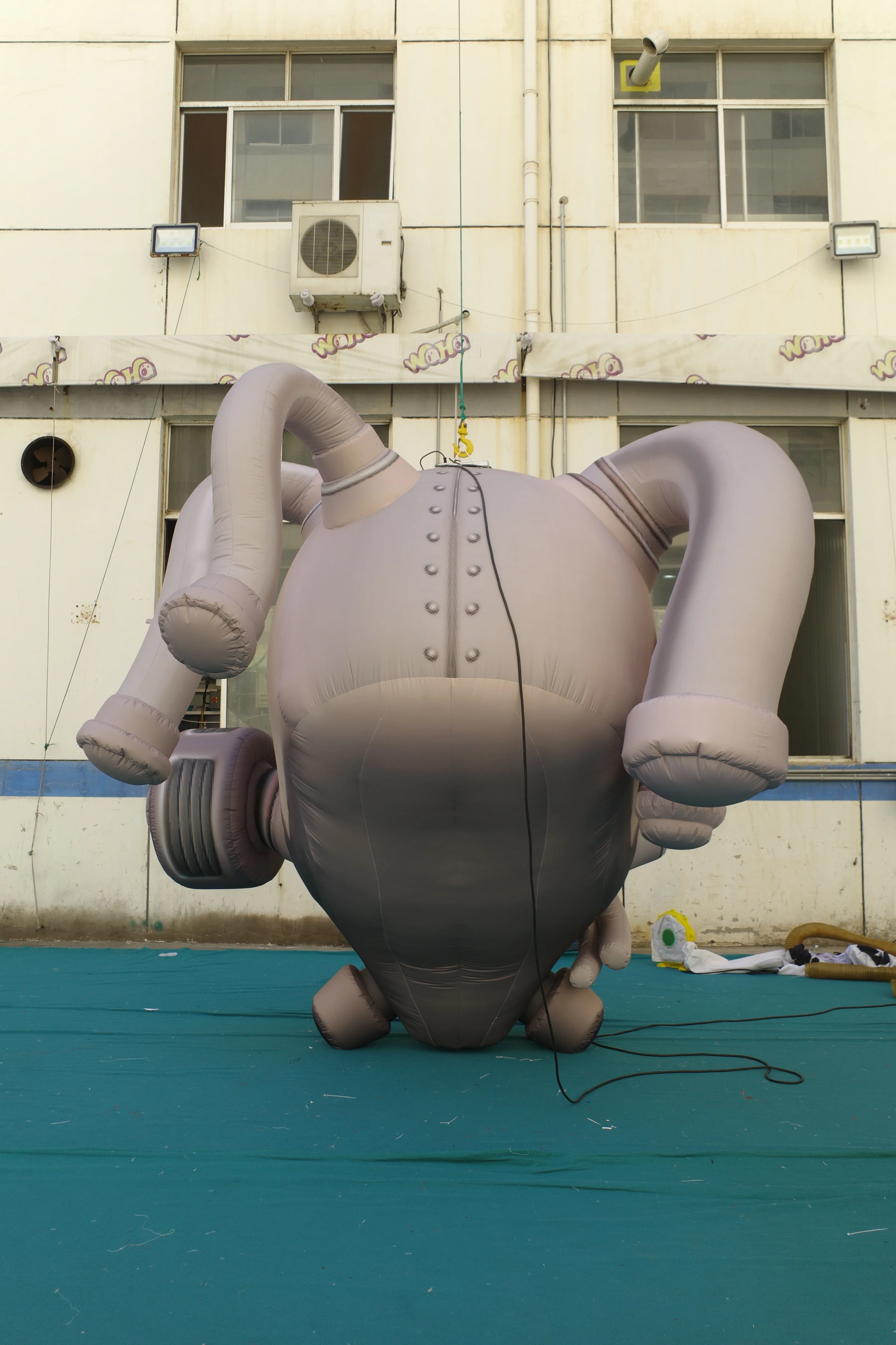 Giant Inflatable Cyberpunk Gas Mask Monster for Halloween, Durable Hanging Advertising Inflatable