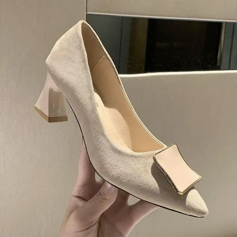 Los zapatos de primavera-verano 2022 que serán tendencia la próxima  temporada | Moda