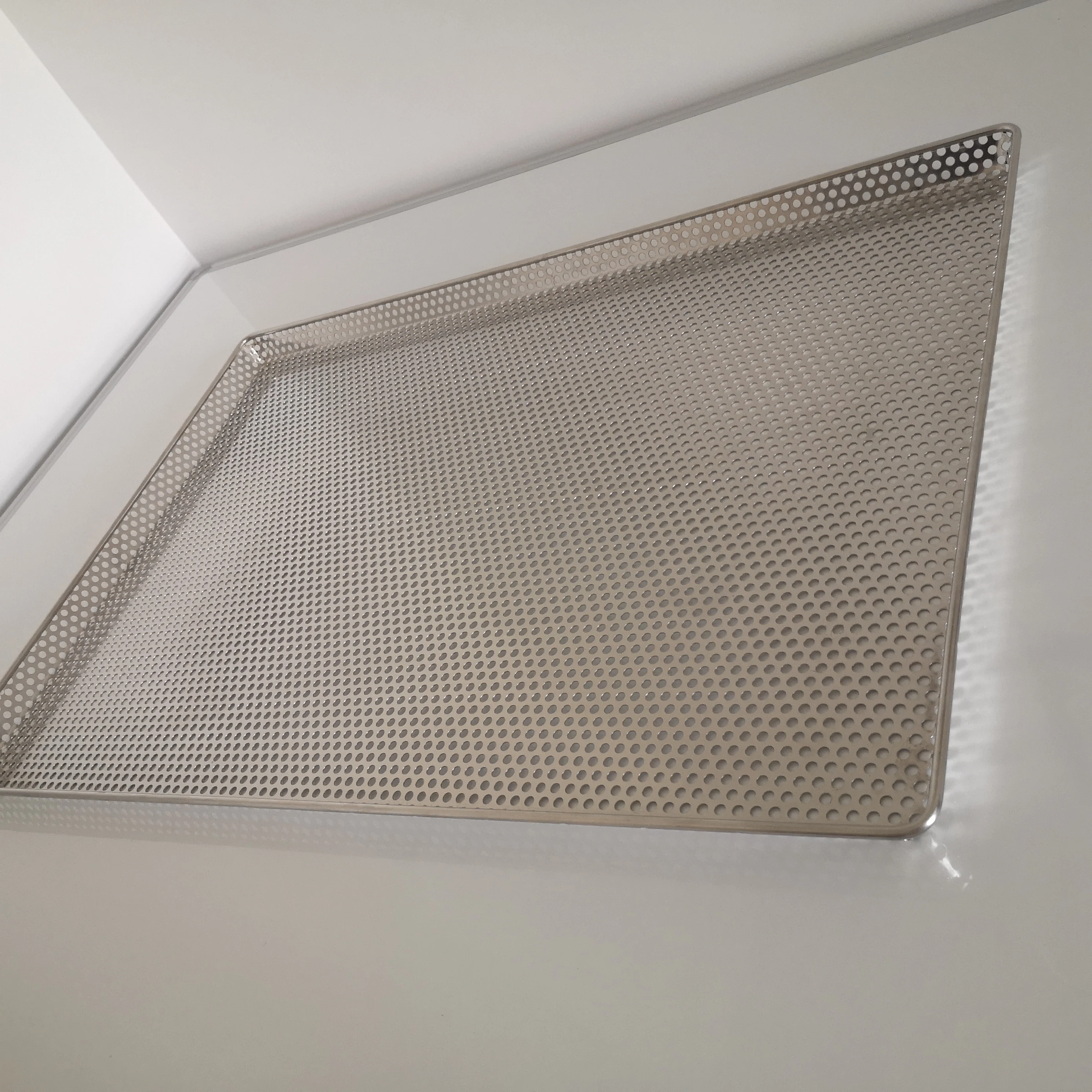 Плоские перфорированные сетчатые противни из пищевой нержавеющей стали для сушки