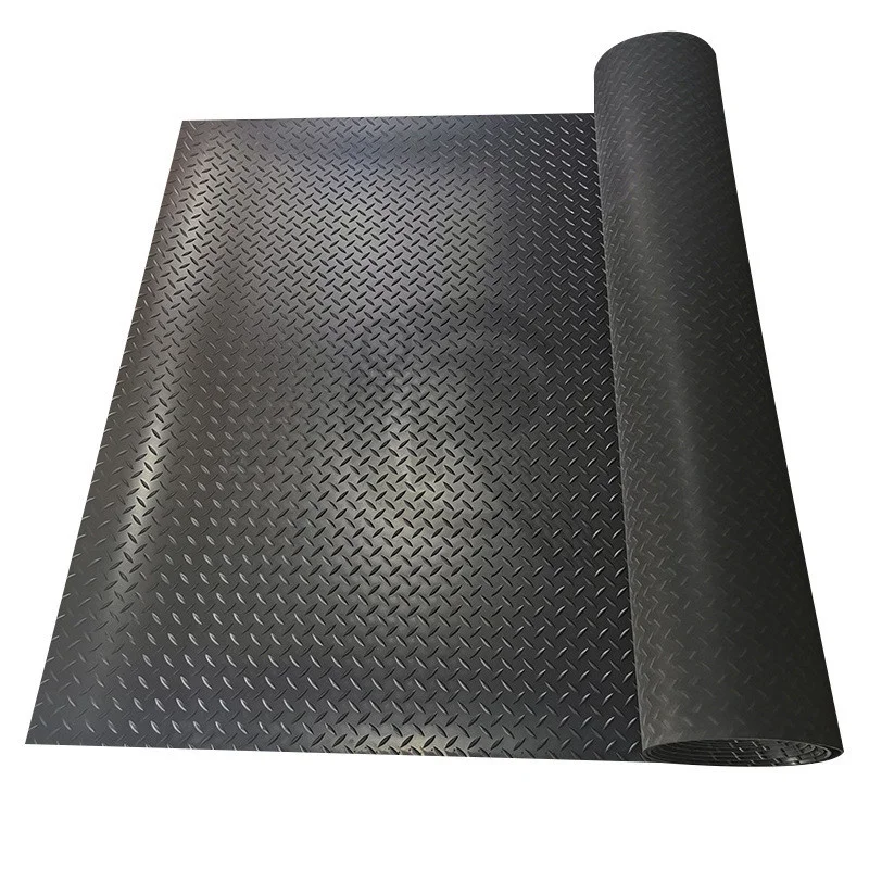 Противоскользящий резиновый настил для наружного гаража