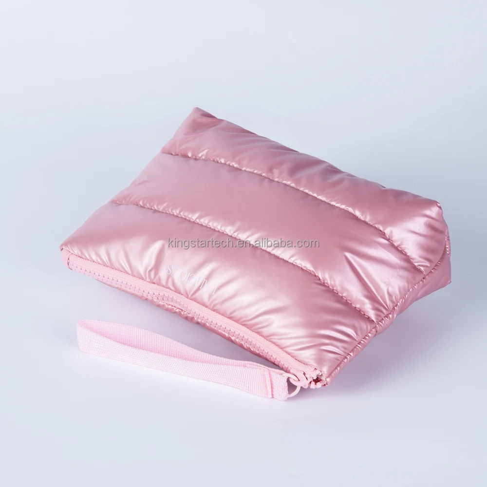 OEM Customized Travel Nylon Padded Makeup Bags Quilted Beauty Pouch Zipper Organizer Cosmetic Bags for Outdoor manufacture