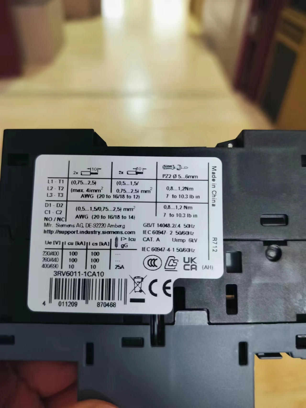 Siemens 3RV6011-1CA10 Release Motor Protector Circuit Breaker with 1.8A-2.5A Current RS485 Communication Interface