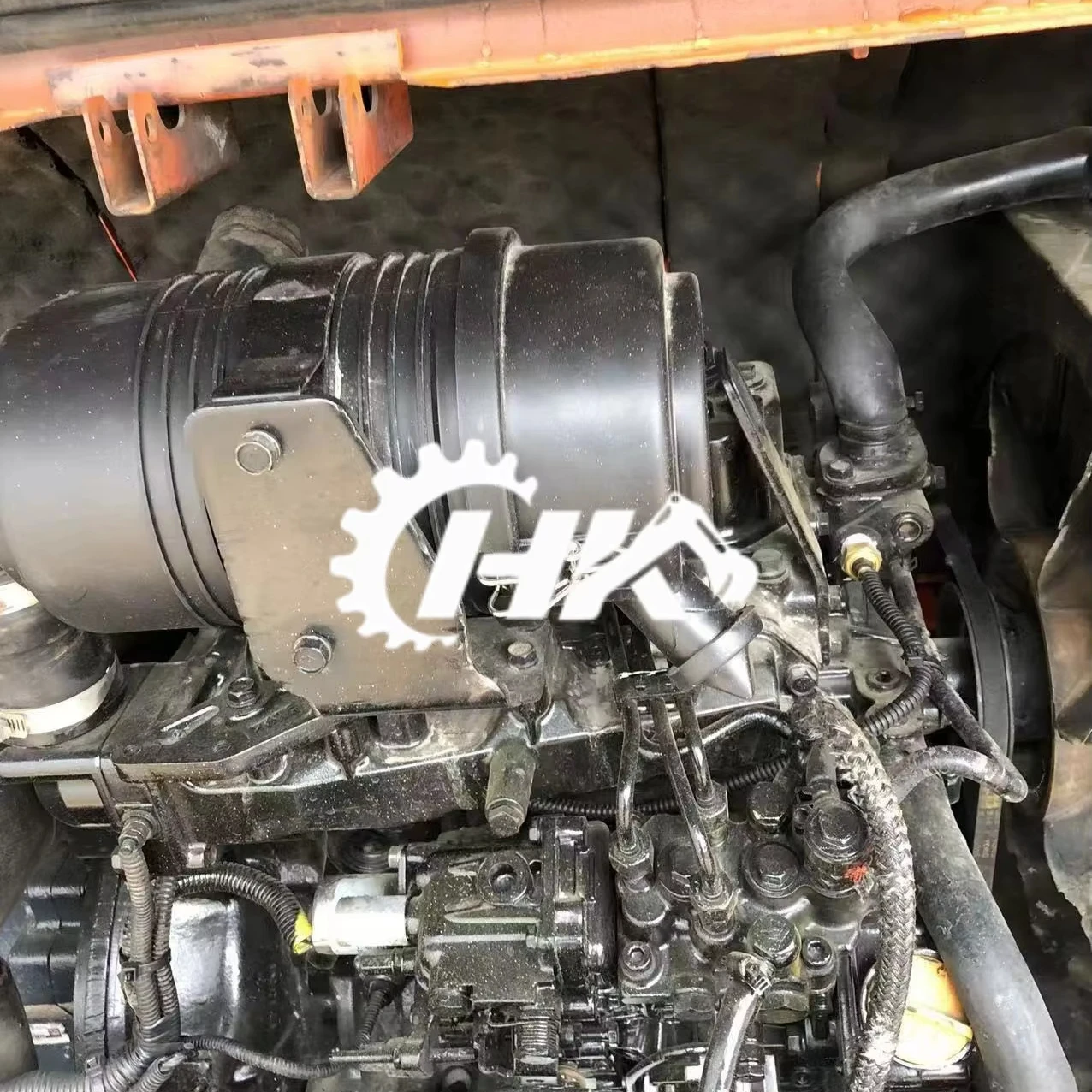 భిన్న పనులకు సహజంగా ఉండే మరియు వివిధ పనుల స్థలాల్లో ఉపయోగించగల ఎక్స్కేవేటర్