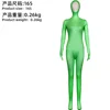 Verde: estilo femenino con manos, pies y cara expuestos.