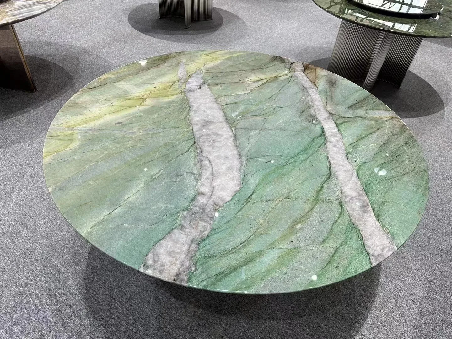Luxurious and Natural Dinning Table Round Marble Table Top with MOQ 1 PCS