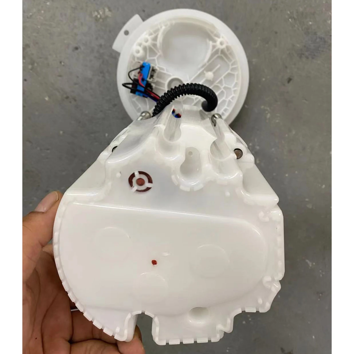 Fuel Pump Module Assembly 13503672 13586317 13577231 13579908 13579885 for Chevrolet Cruze Astra Wagon 1.4-1.8L