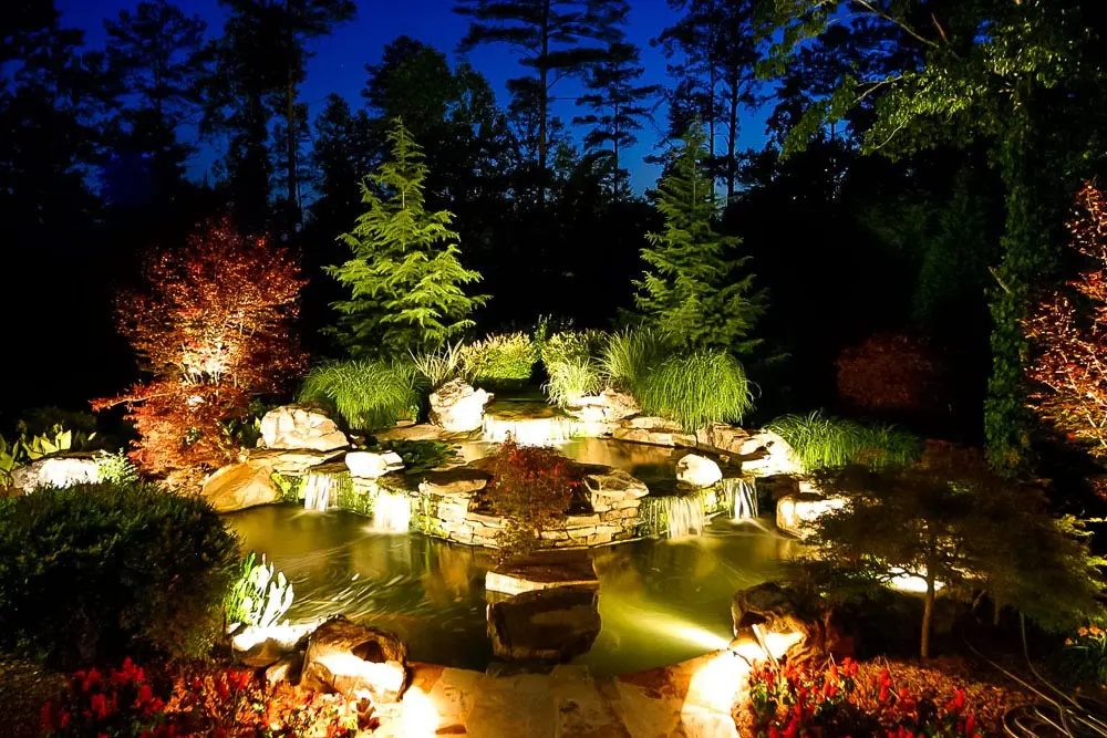 Освещенность водоемов. Садовый пруд Garden Lights. Подсветка ландшафта. Подсветка сада. Подсветка водоема.