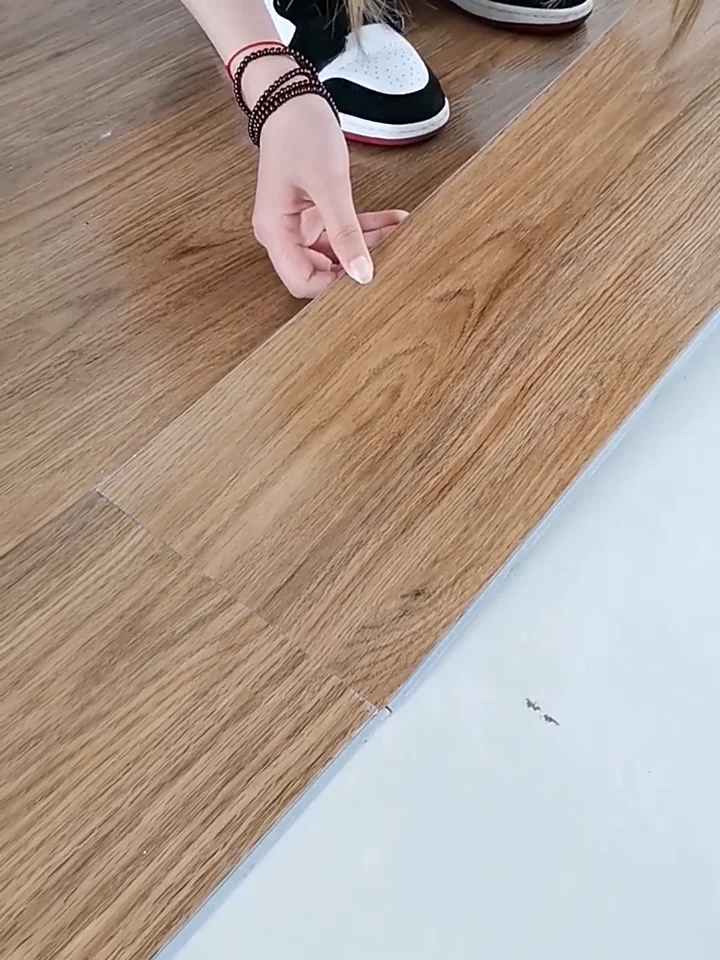 Waterproof Wood Texture Plastic Pvc Lvp Flooring Vinyl Palnk Tile Click