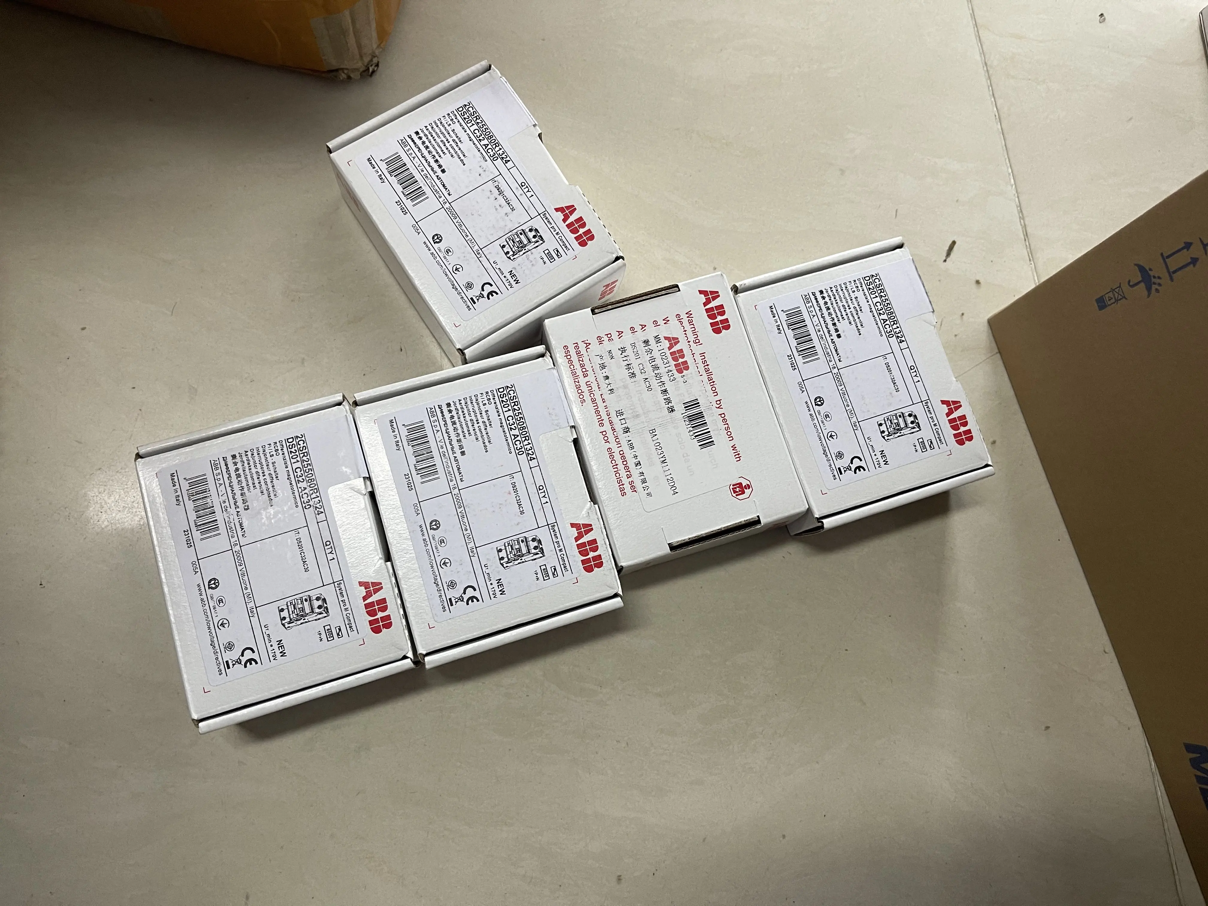 ABB Contactor Auxiliary Contact DS201 C32 AC30