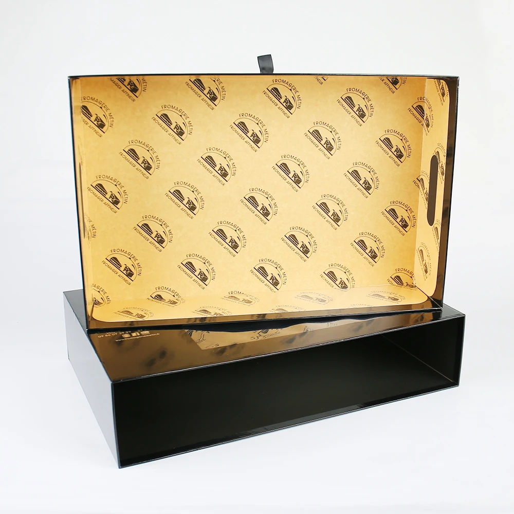 علبة درج مخصصة فاخرة بلون فضي عالي الجودة مع تثبيت حراري فضي وتصميم نافذة من مادة PVC وبطانة من الورق الكرافت، مناسبة لتغليف الأغذية والهدايا، مع تأثير نقش بارز