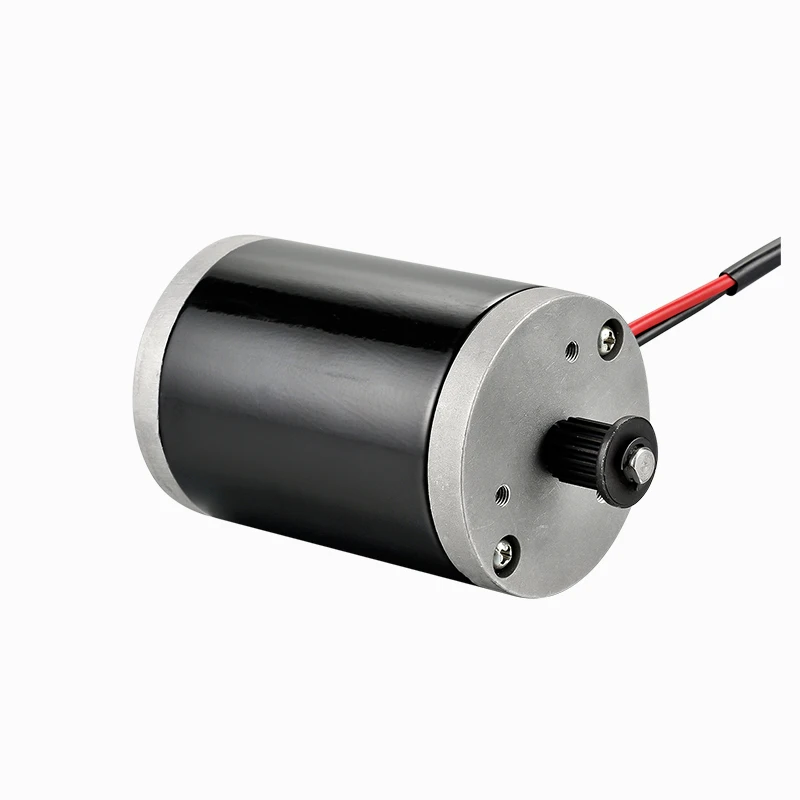 ZY6812 24V 150W Hoogwaardige borstel Elektrische motorketting Synchroniserende wielen Permanente magneet DC-kettingtand Elektrische scooter Fietsmotor Zwart aluminium 12V