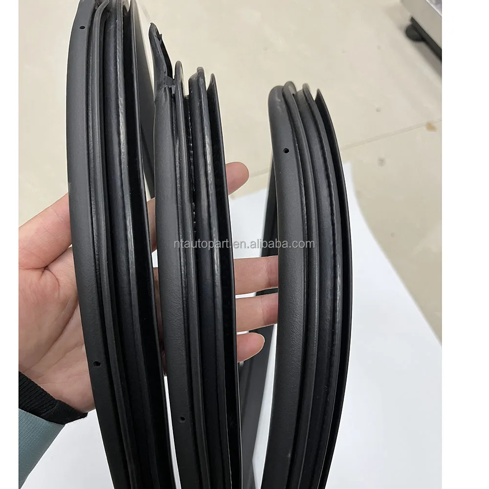 kayaページです Hot Selling High Quality Car Door Frame Weather Strip 62332-60040