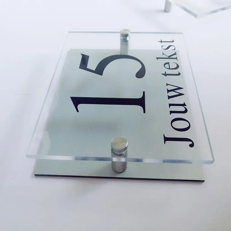 Targhetta Decorativa In Acrilico Con Base In Legno – Cartello Da Tavolo 10x10 Cm, Per Casa, Ufficio, Scrivania, Regalo Personalizzato