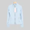 Veste bleu poudré et or