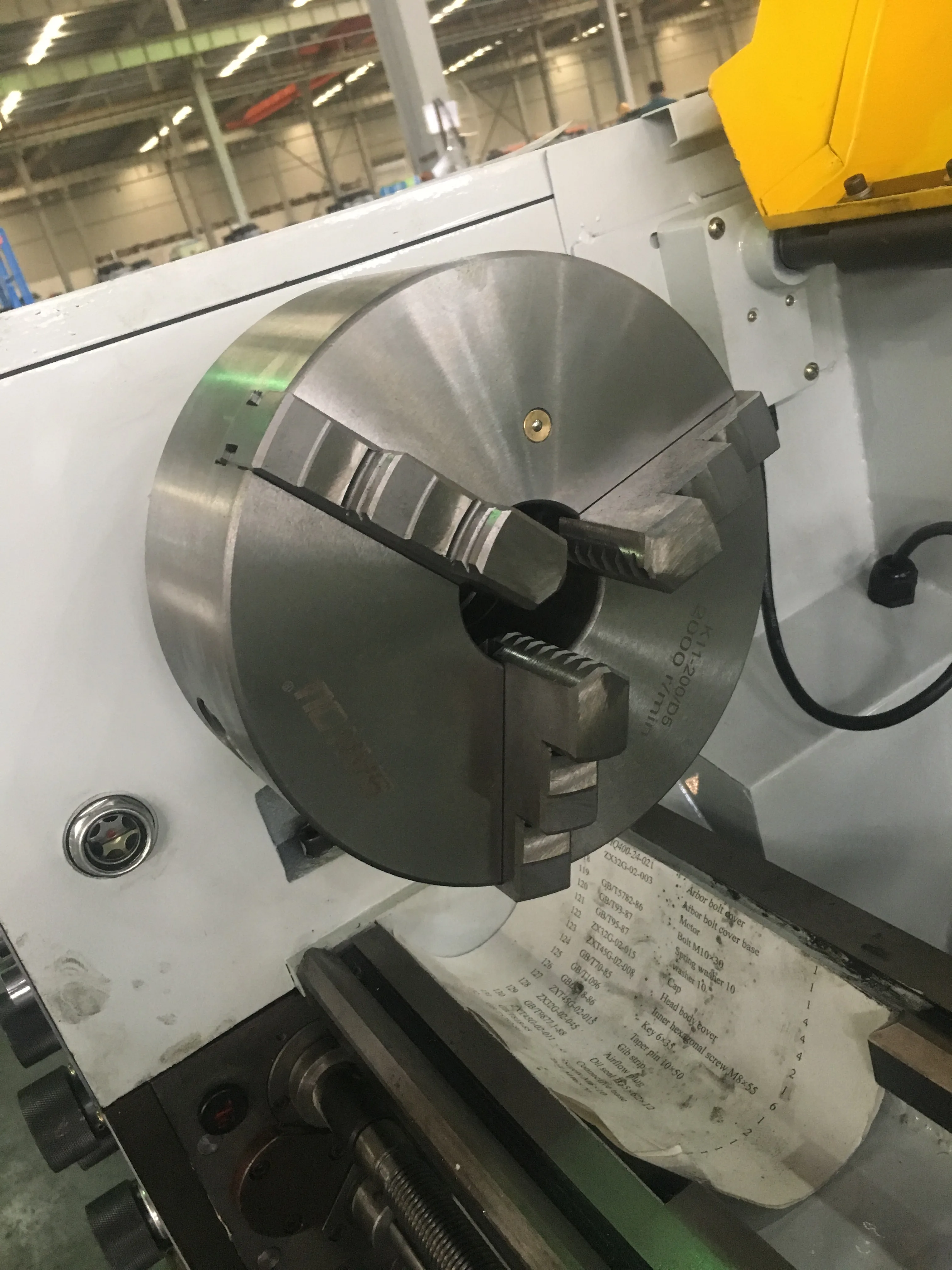 Bench Lathe Machine C0636B 1000mm 52mm Spidle Bore
