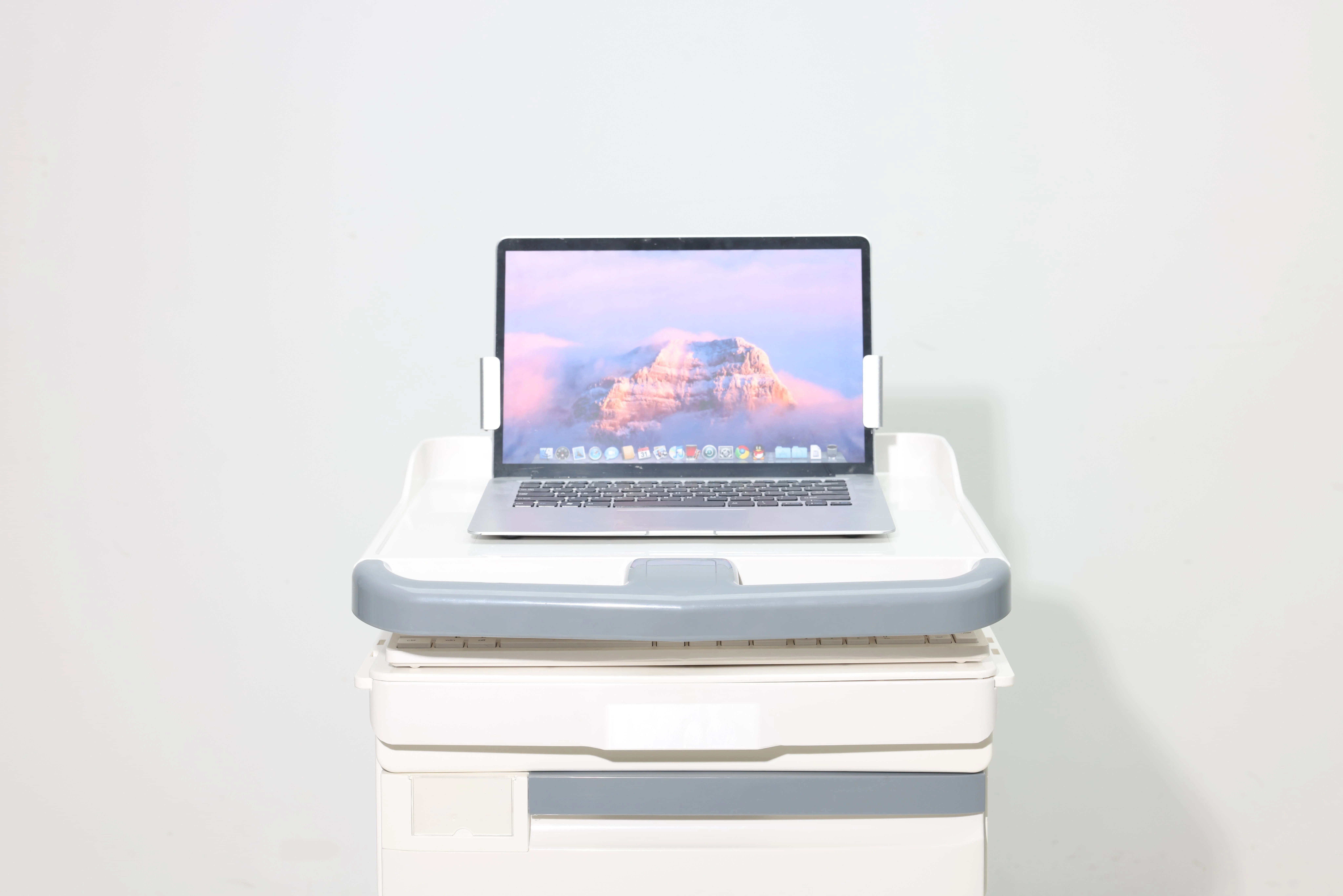 Professional Hospital-Grade Adjustable Mobile Medical Laptop Cart Keyboard Tray Mouse Platform ABS Storage Drawers CE ISO 3