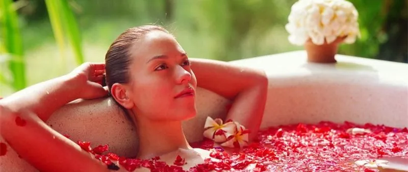 bulk rose petals.jpg