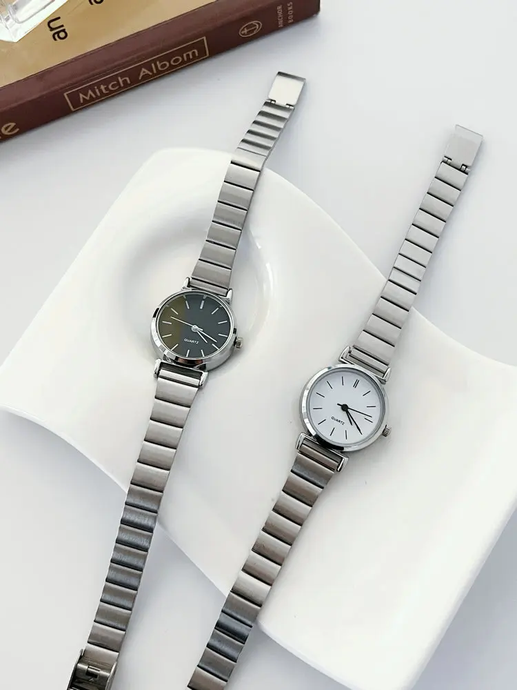 Ladies Mesh Strap Watch Simple Retro Fashion for Women
