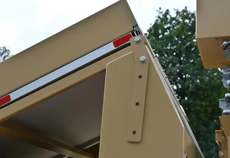 Solar Diesel Hybrid Power Generator CCTV System Tower Mobile Surveillance Trailer