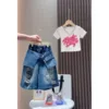 Giacca di jeans bianca con graffiti, maniche corte, personalizzata, strappata, di media lunghezza