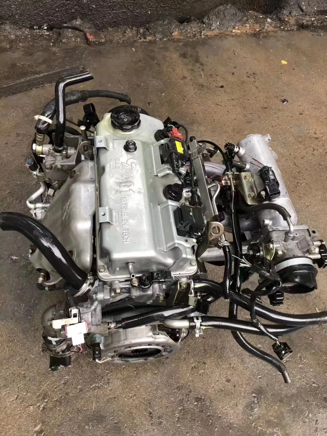 ミツビシ用中古オリジナル4G13エンジン（低走行距離、ディーゼル）