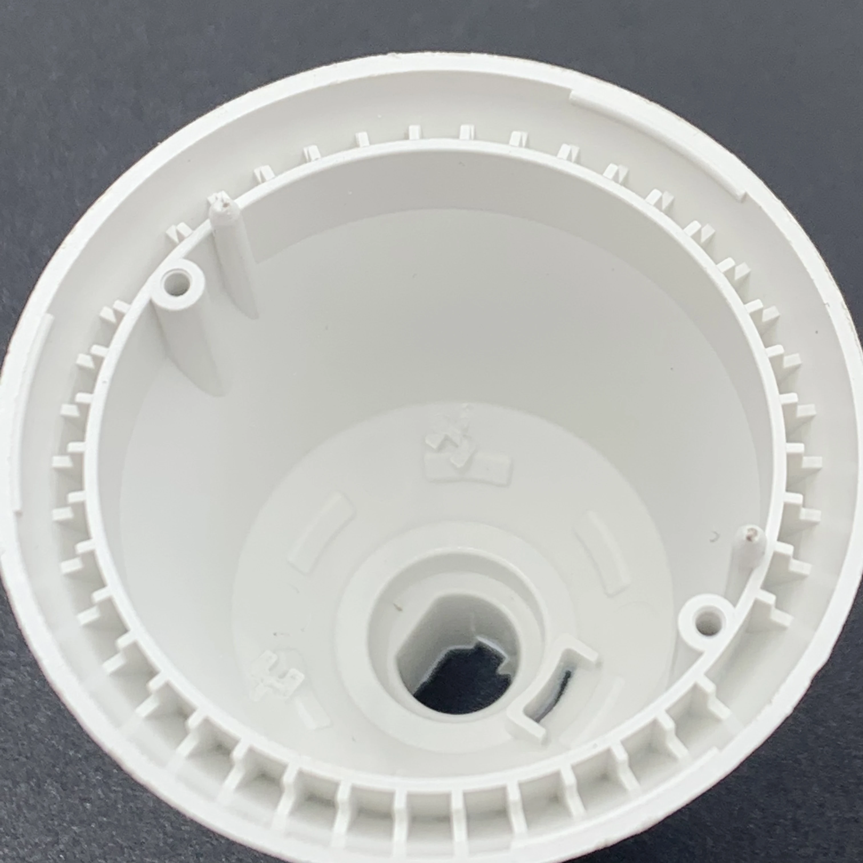 China Factory Plastics Raw Material PBT Polybutylece Terephthalate 30%GF LED Heat Sink