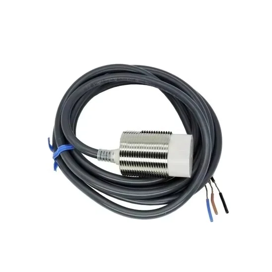 Venditore Gold E2E-X18MF1 Controller PLC Server Driver, nuovo originale, disponibile immediatamente