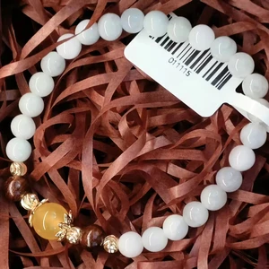 Elegant White Jade and Jadeite Bracelet