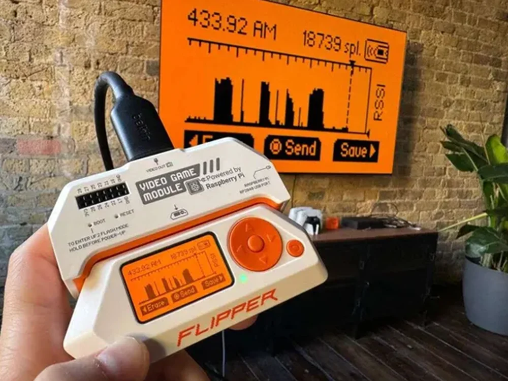 美品　FLIPPER ZERO フリッパーゼロ Flipper Zero Open Source RFID Programming Kit - 1 Year