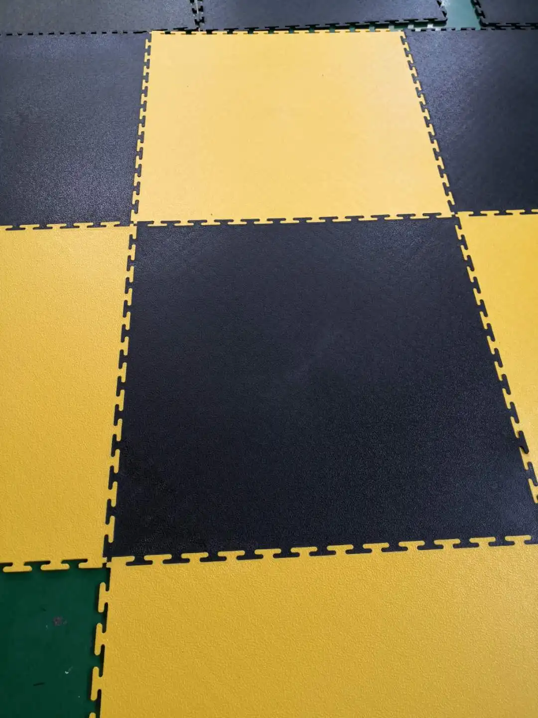 10mm Vinyl Plastic Garage Flooring,Interlocking Pvc Floor Tiles For