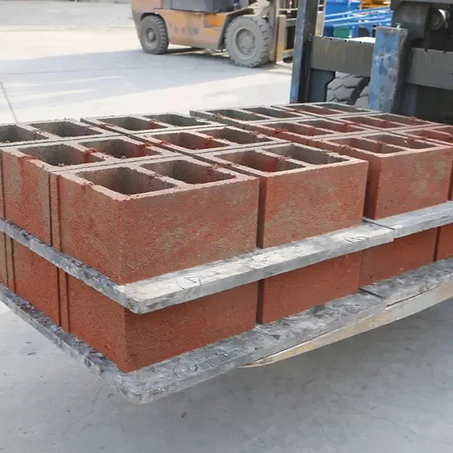Plastic Recycled GMT Fiber Block Pallet for QT4-24 Brick Making Machine