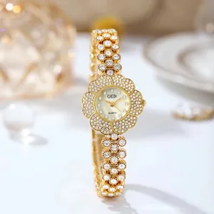 Light Luxury Flower Shaped Quartz Watches with Alloy Bracelet Fashion Diamond Wrist Watch Clock