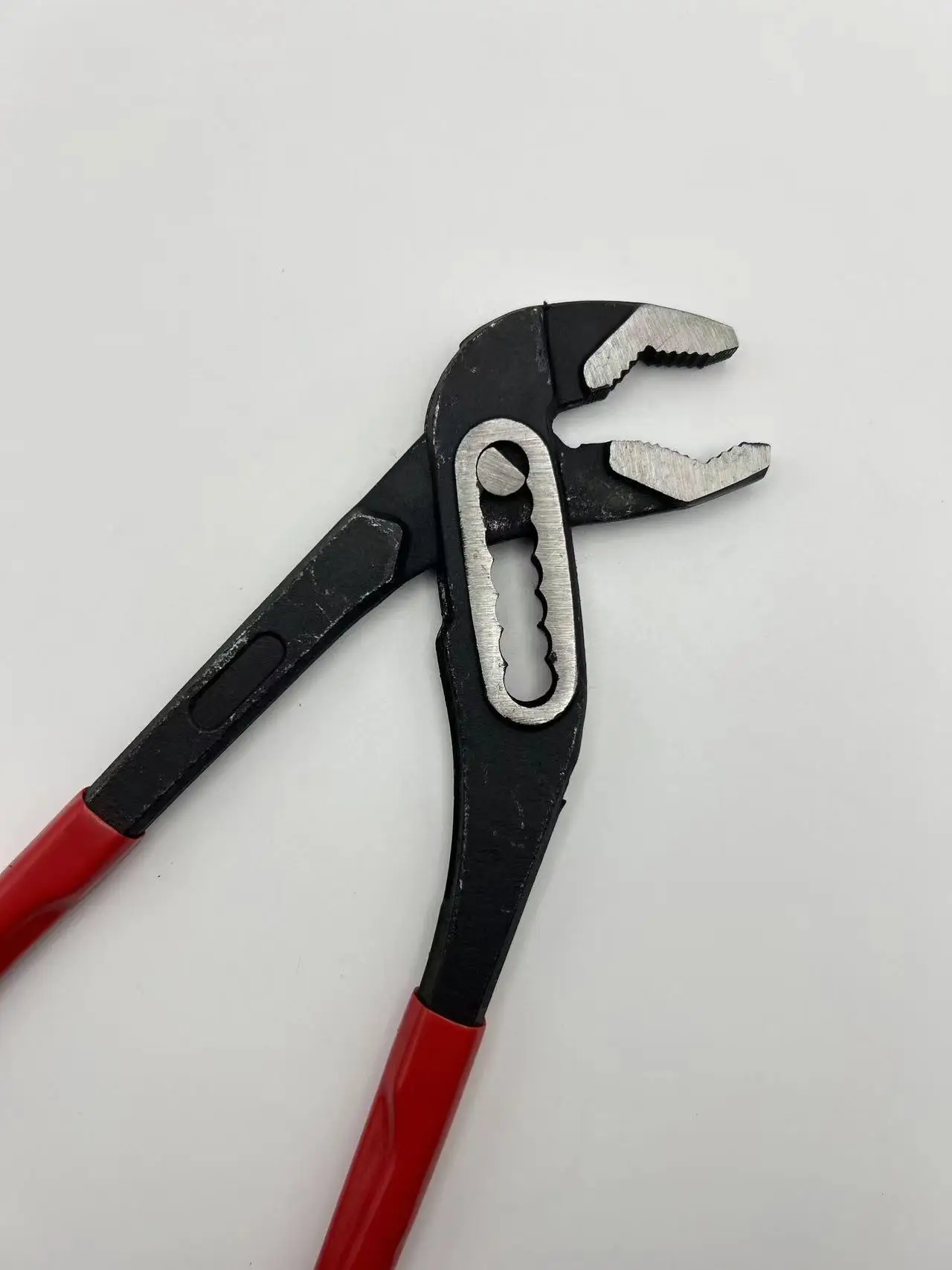 High Carbon Steel Nickel-Plated Groove Joint Plier Quality Wholesale Plastic Molded Handle Multi-Purpose Cutting Usage